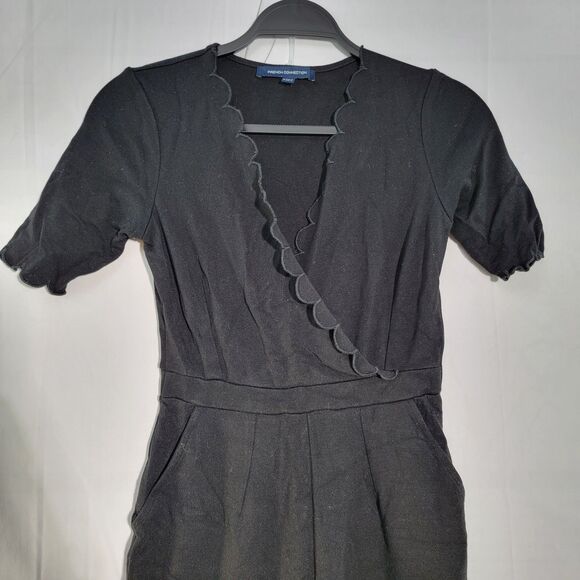 French Connection Black Jumpsuit Front Cross V Neck Short Sleeves Size 2 - Picture 3 of 9